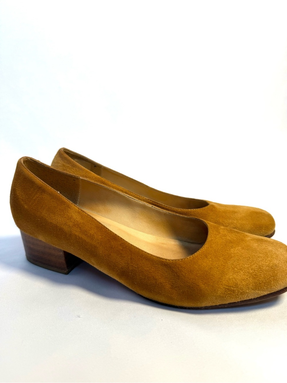 No. 6 Camel Suede Block Heel Pumps Made in Peru Size 7